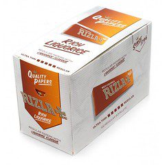 Rizla Liquorice Regular Size Rolling Paper 100 Pack Main image